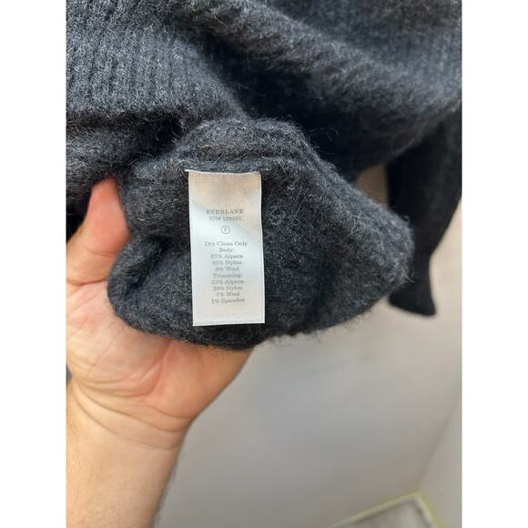 Everlane Fuzzy Knit Alpaca Wool Crewneck Sweater Size Small Quiet Luxury Gray - Picture 3 of 4